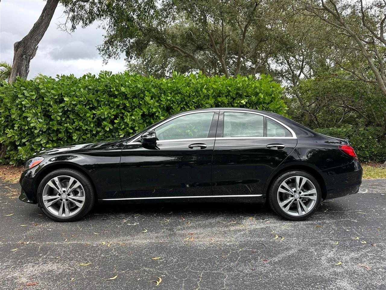Mercedes-Benz C-Class C300 4MATIC Sedan 2019