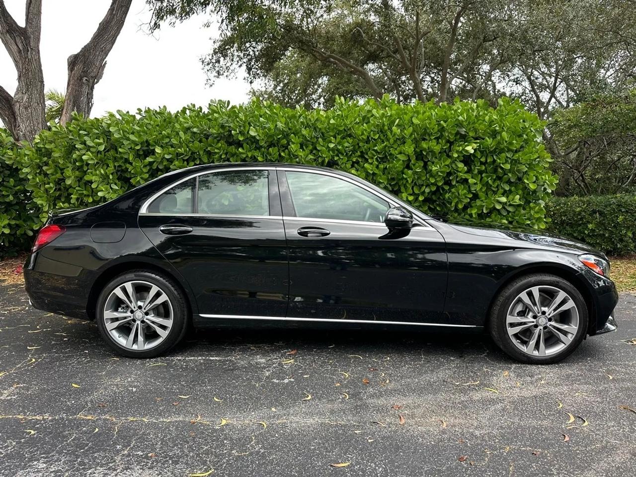 Mercedes-Benz C-Class C300 4MATIC Sedan 2019