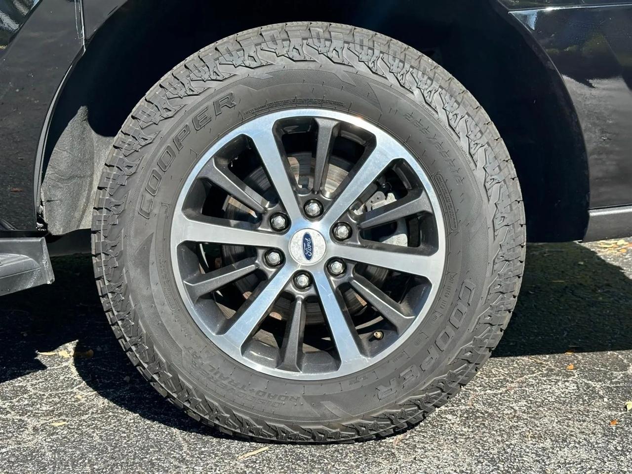 Ford Expedition MAX XLT 4WD 2018