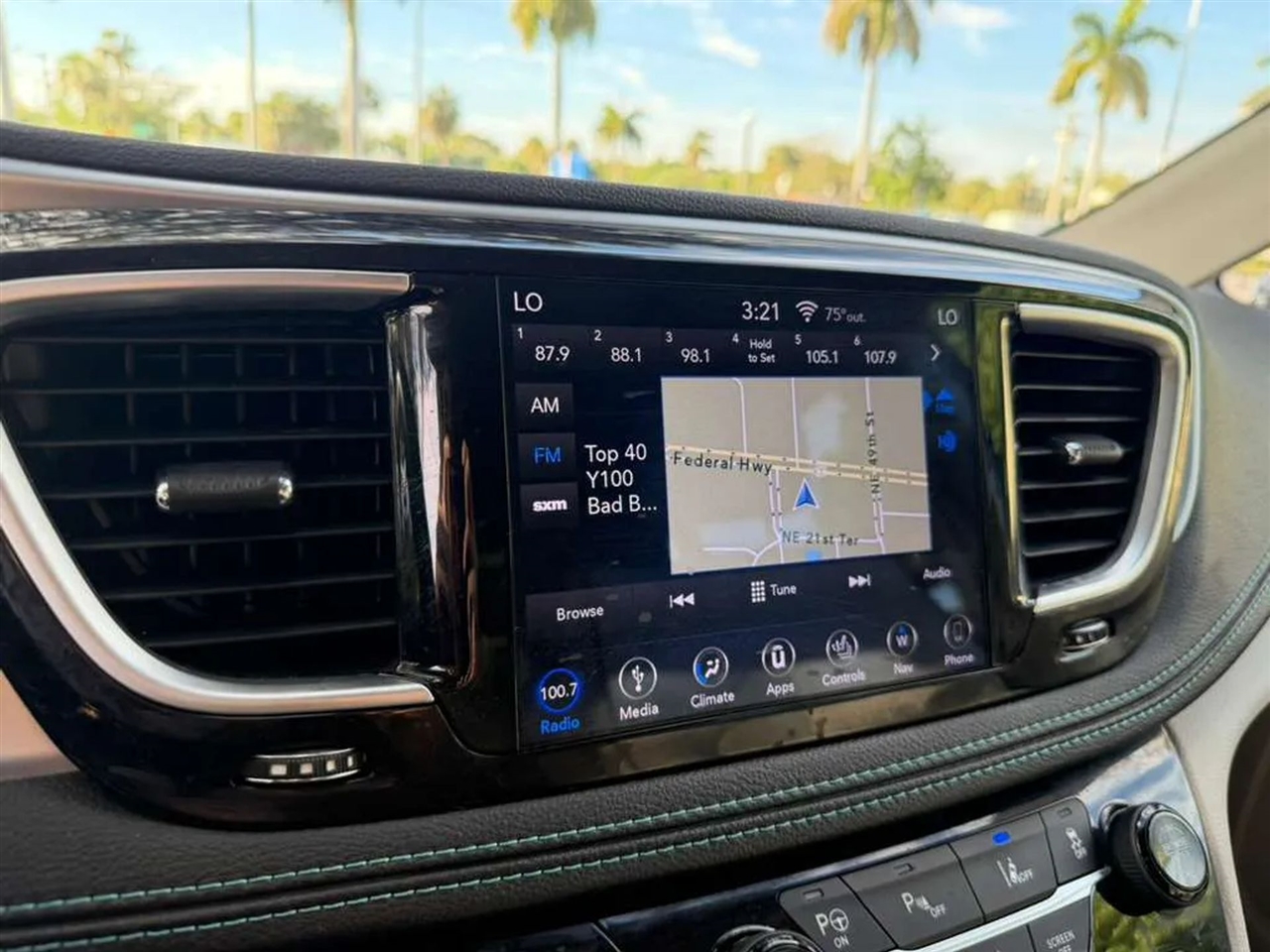 Chrysler Pacifica Hybrid Limited 2018