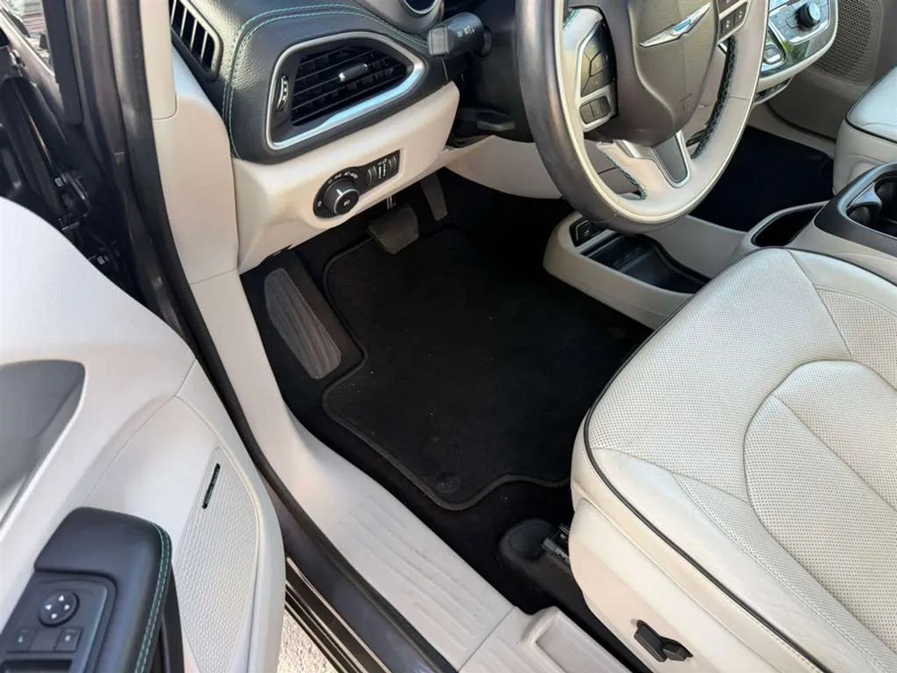 Chrysler Pacifica Hybrid Limited 2018