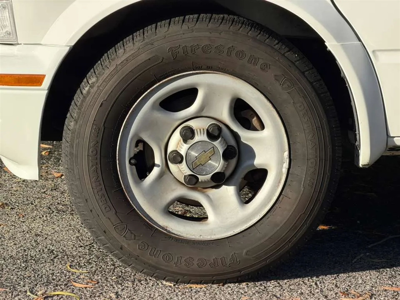 Chevrolet Astro Cargo Van 2WD 2005