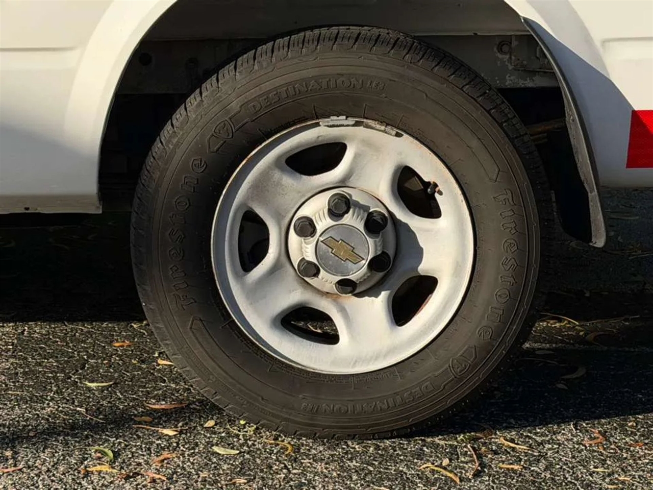 Chevrolet Astro Cargo Van 2WD 2005