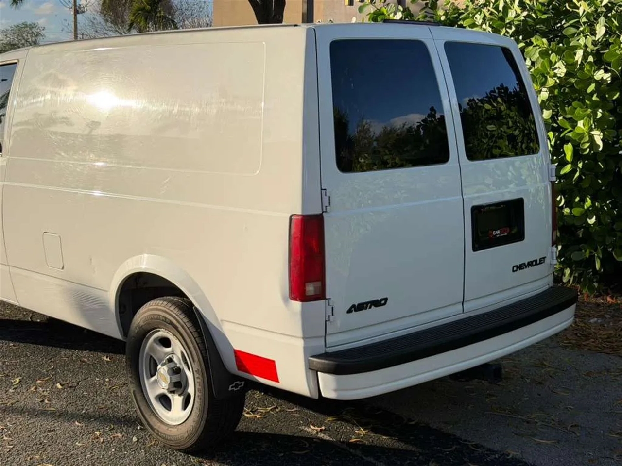 Chevrolet Astro Cargo Van 2WD 2005