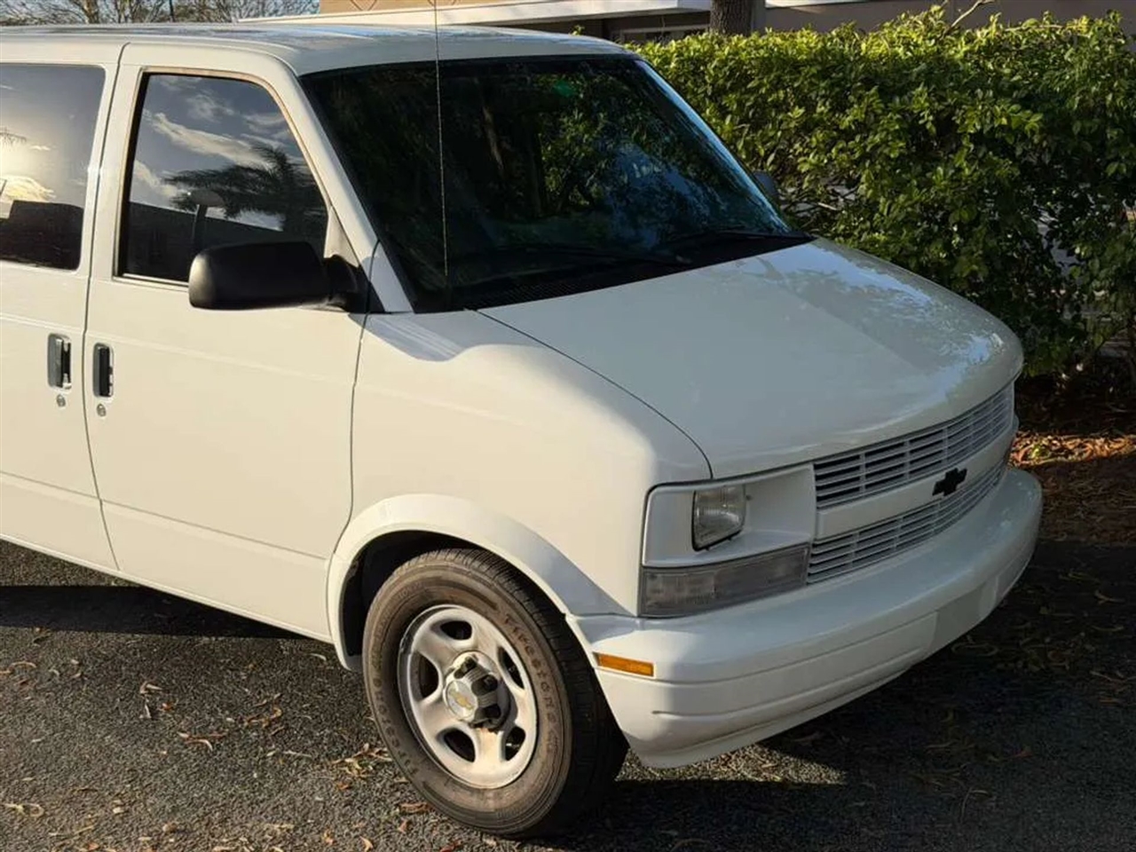 Chevrolet Astro Cargo Van 2WD 2005