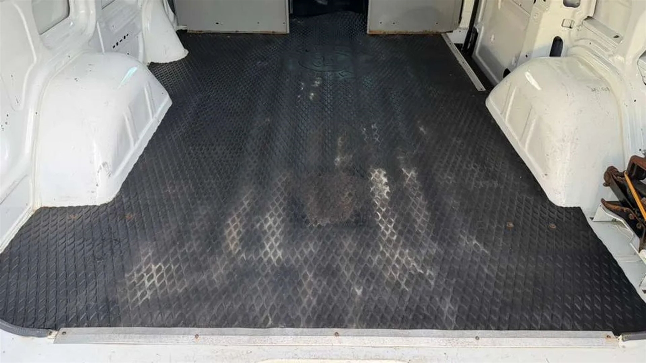 Chevrolet Astro Cargo Van 2WD 2005