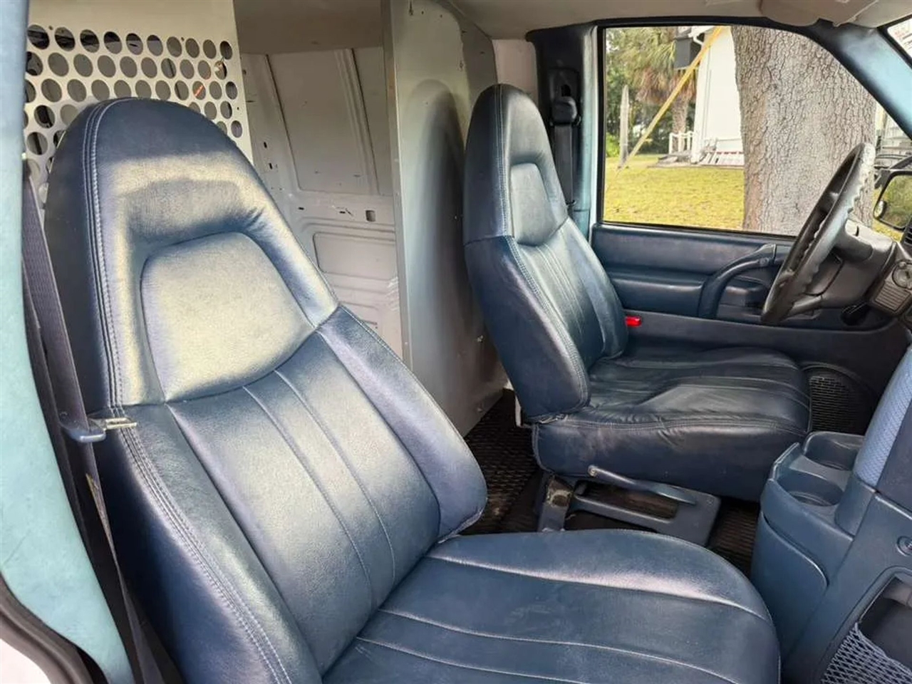 Chevrolet Astro Cargo Van 2WD 2005