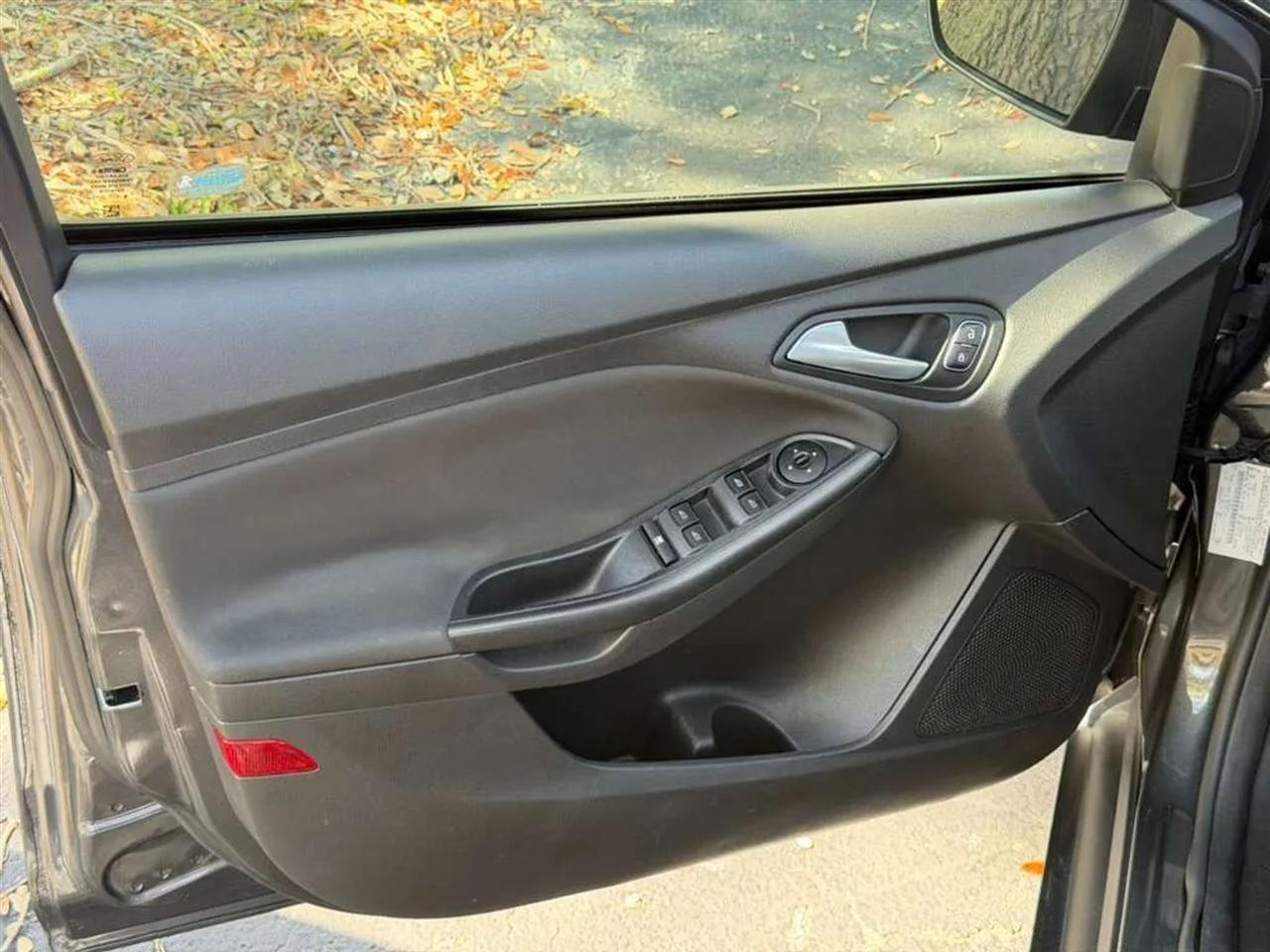 Ford Focus SEL Sedan 2017