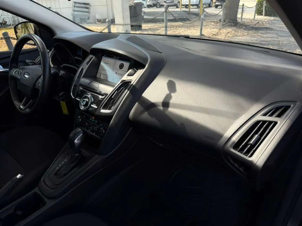 Ford Focus SEL Sedan 2017