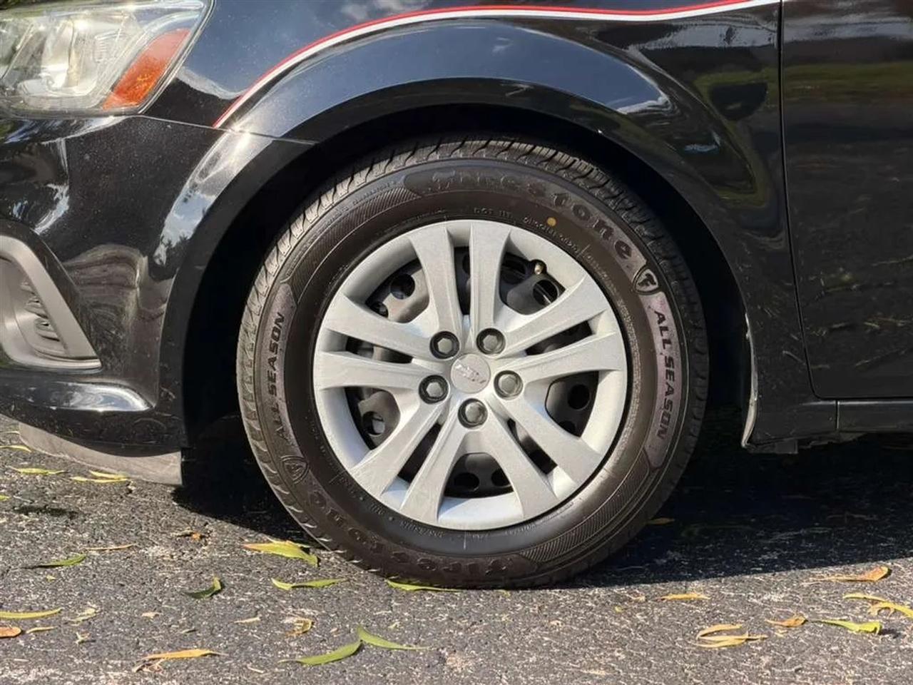 Chevrolet Sonic LS Auto Sedan 2017