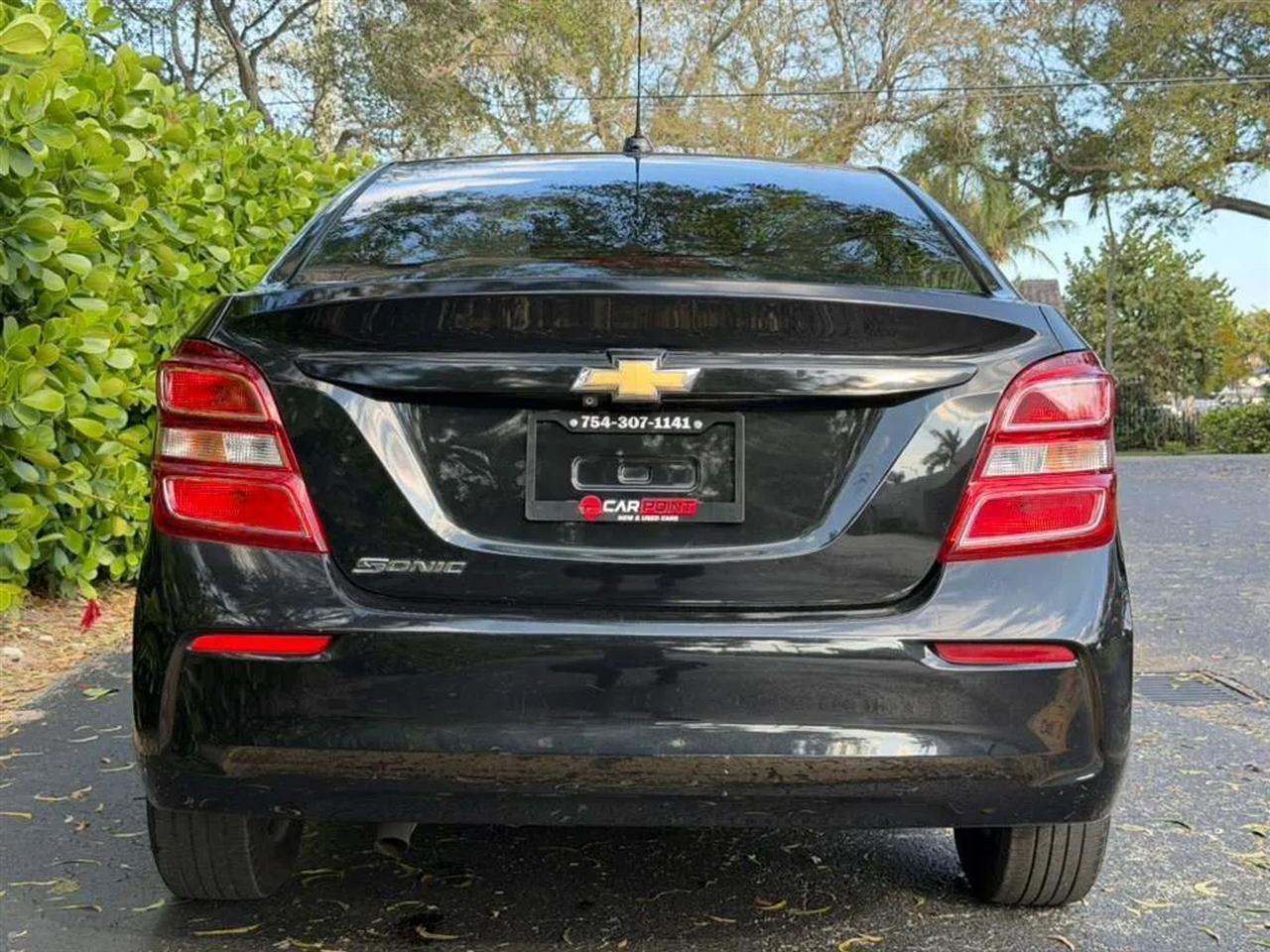 Chevrolet Sonic LS Auto Sedan 2017