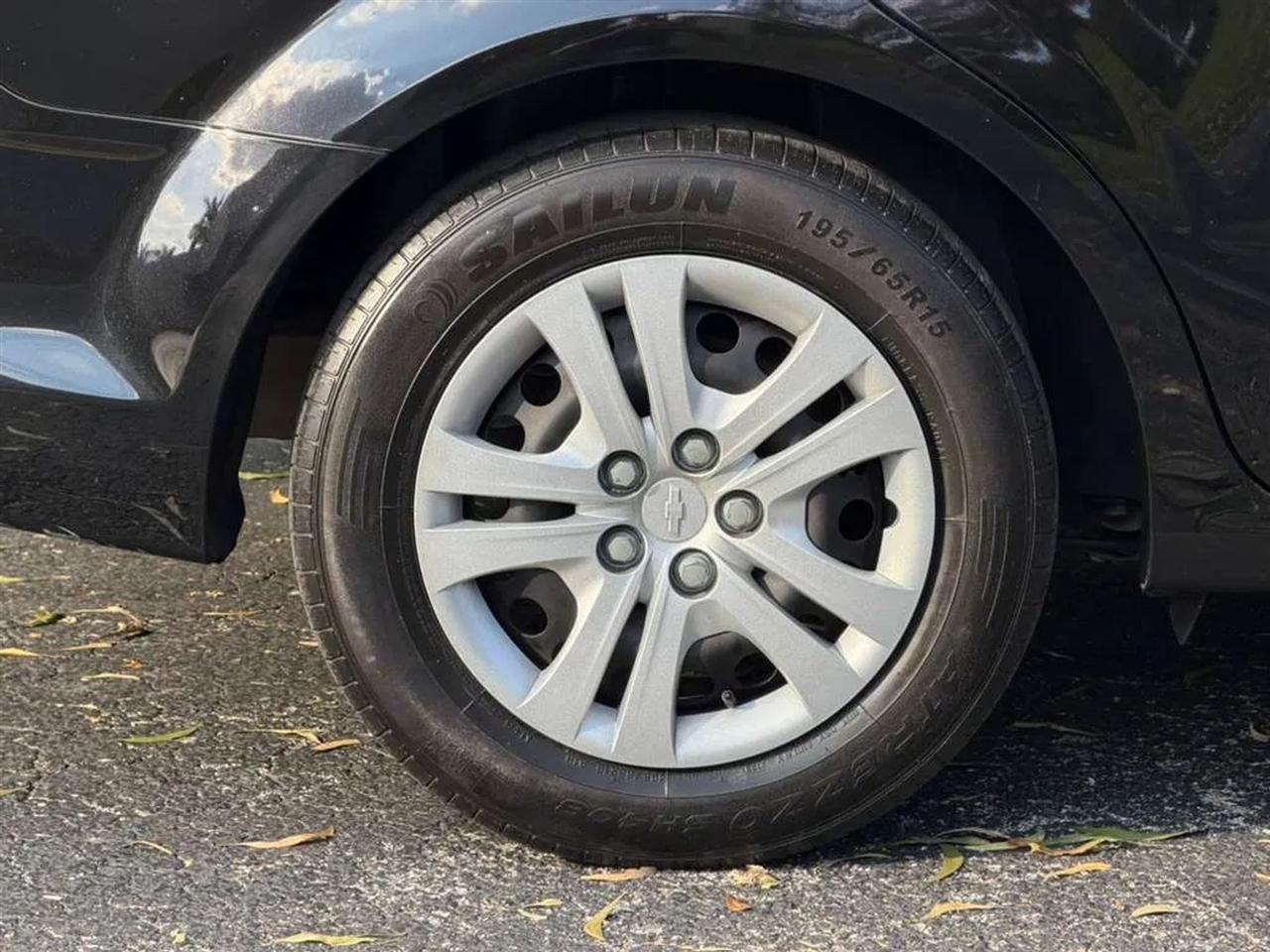 Chevrolet Sonic LS Auto Sedan 2017