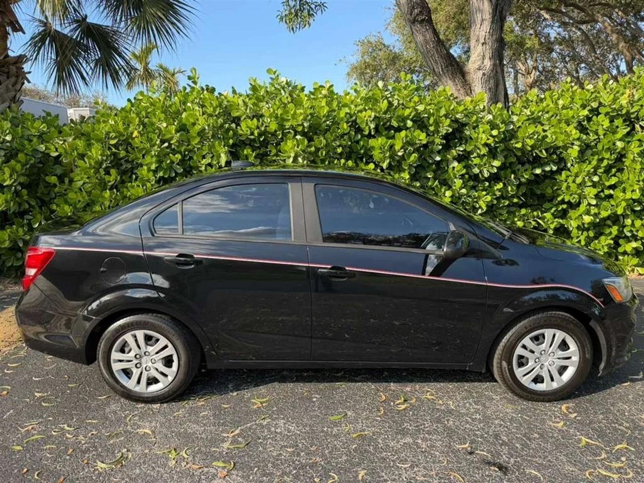 Chevrolet Sonic LS Auto Sedan 2017