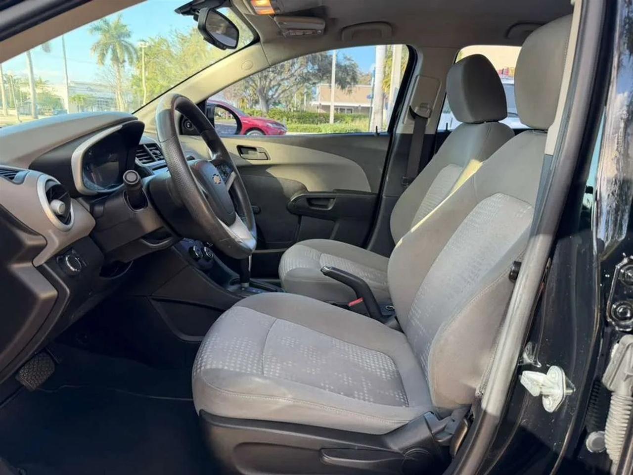 Chevrolet Sonic LS Auto Sedan 2017