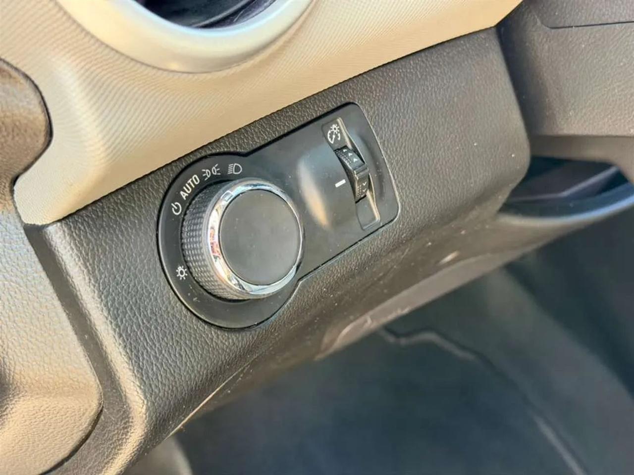 Chevrolet Sonic LS Auto Sedan 2017