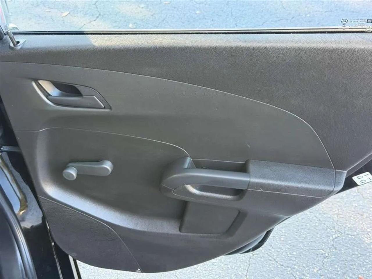 Chevrolet Sonic LS Auto Sedan 2017