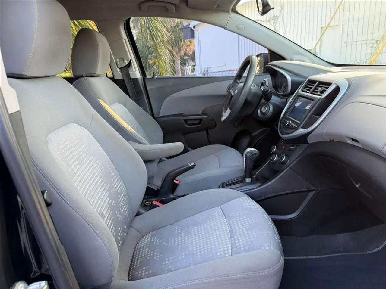 Chevrolet Sonic LS Auto Sedan 2017