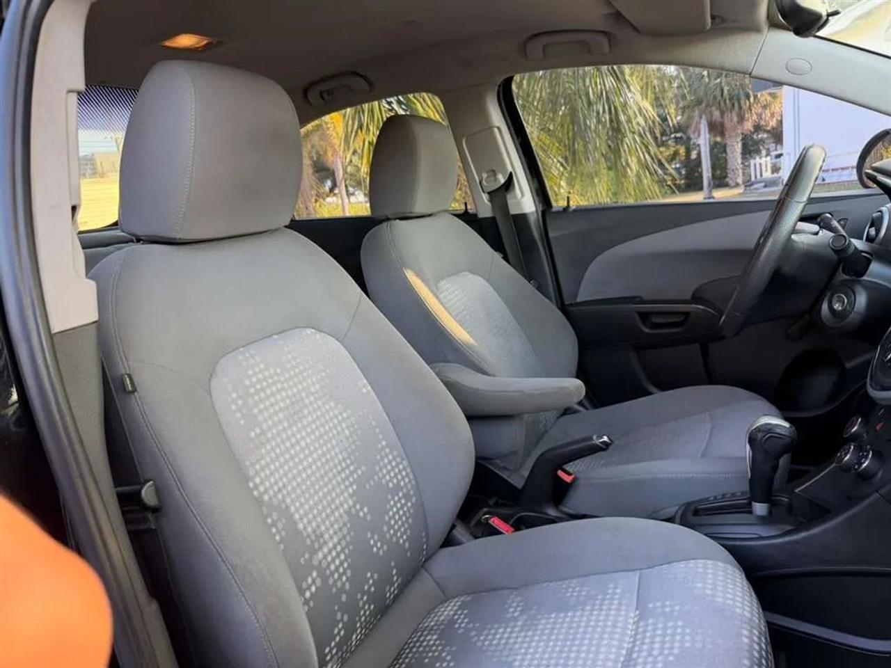 Chevrolet Sonic LS Auto Sedan 2017