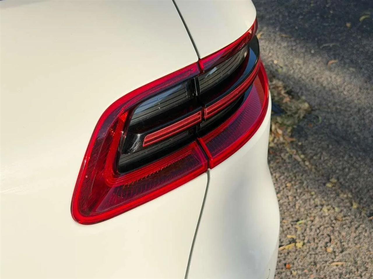 Porsche Macan GTS 2017