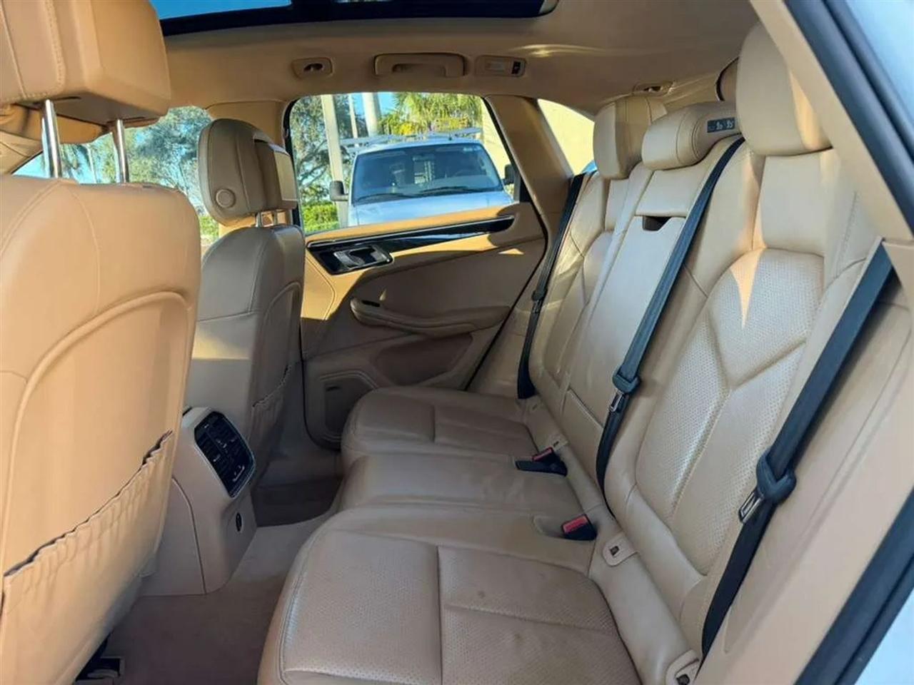 Porsche Macan GTS 2017