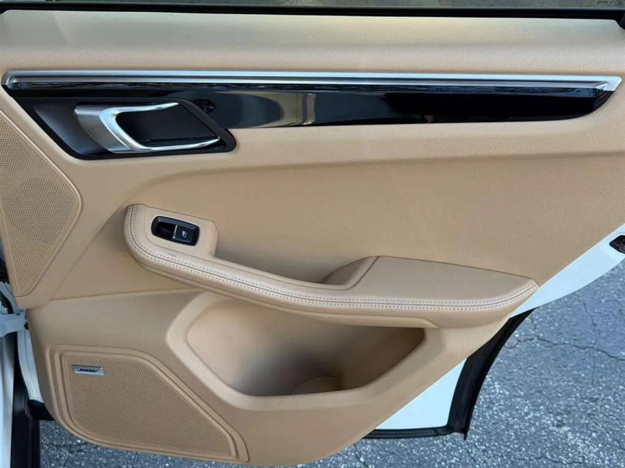 Porsche Macan GTS 2017