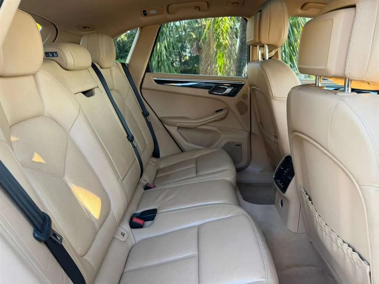 Porsche Macan GTS 2017