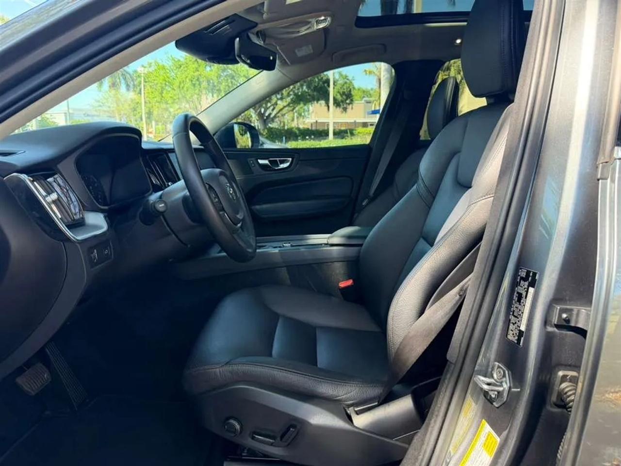 Volvo XC60 T6 Momentum AWD 2020