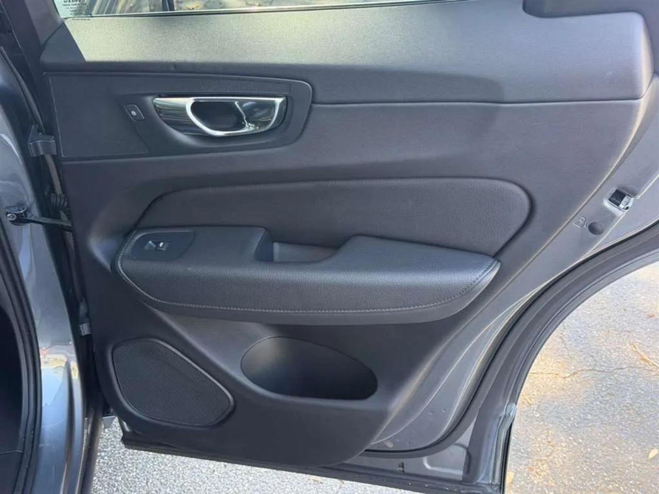 Volvo XC60 T6 Momentum AWD 2020