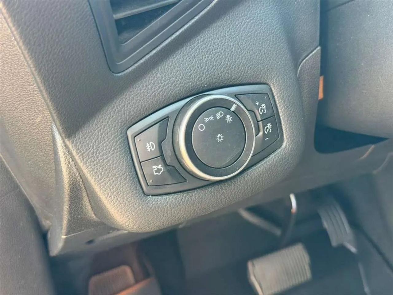 Ford Escape SE FWD 2016