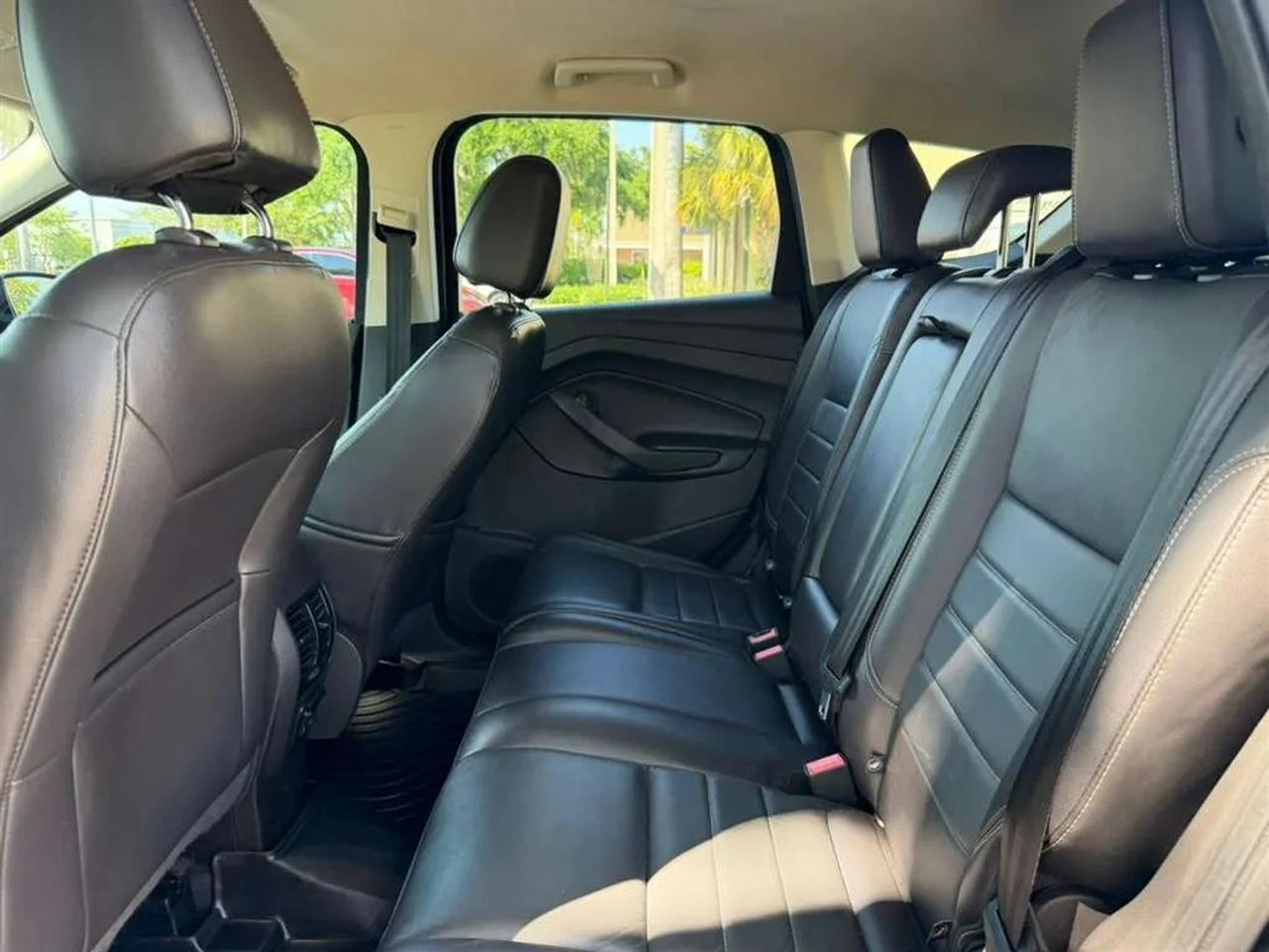 Ford Escape SE FWD 2016