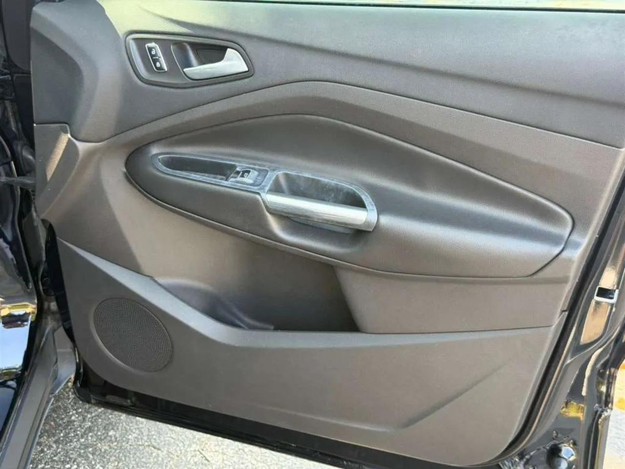 Ford Escape SE FWD 2016