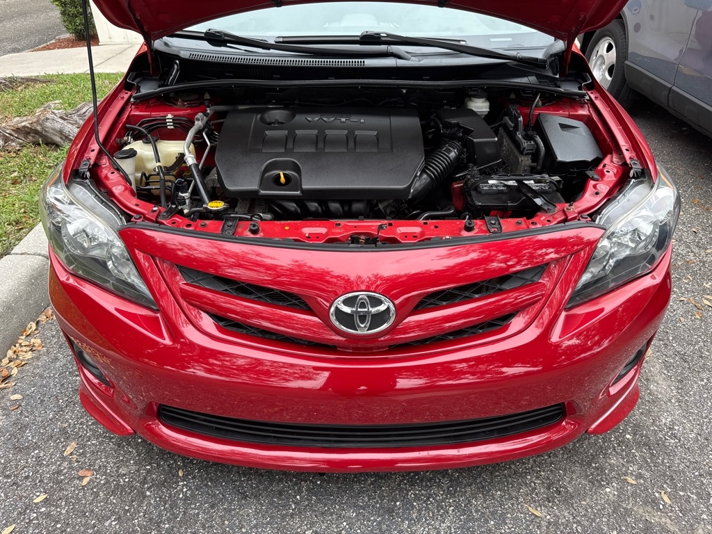 Toyota Corolla  2013 Toyota Corolla  2013