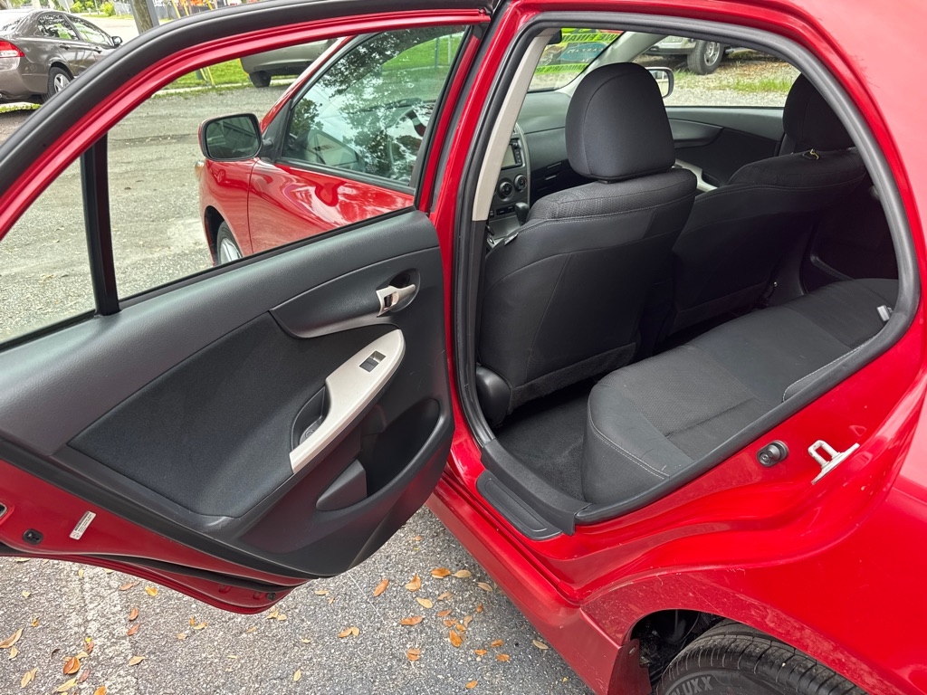 Toyota Corolla  2013 Toyota Corolla  2013