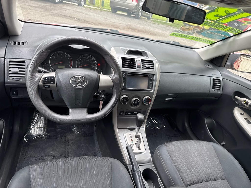 Toyota Corolla  2013 Toyota Corolla  2013