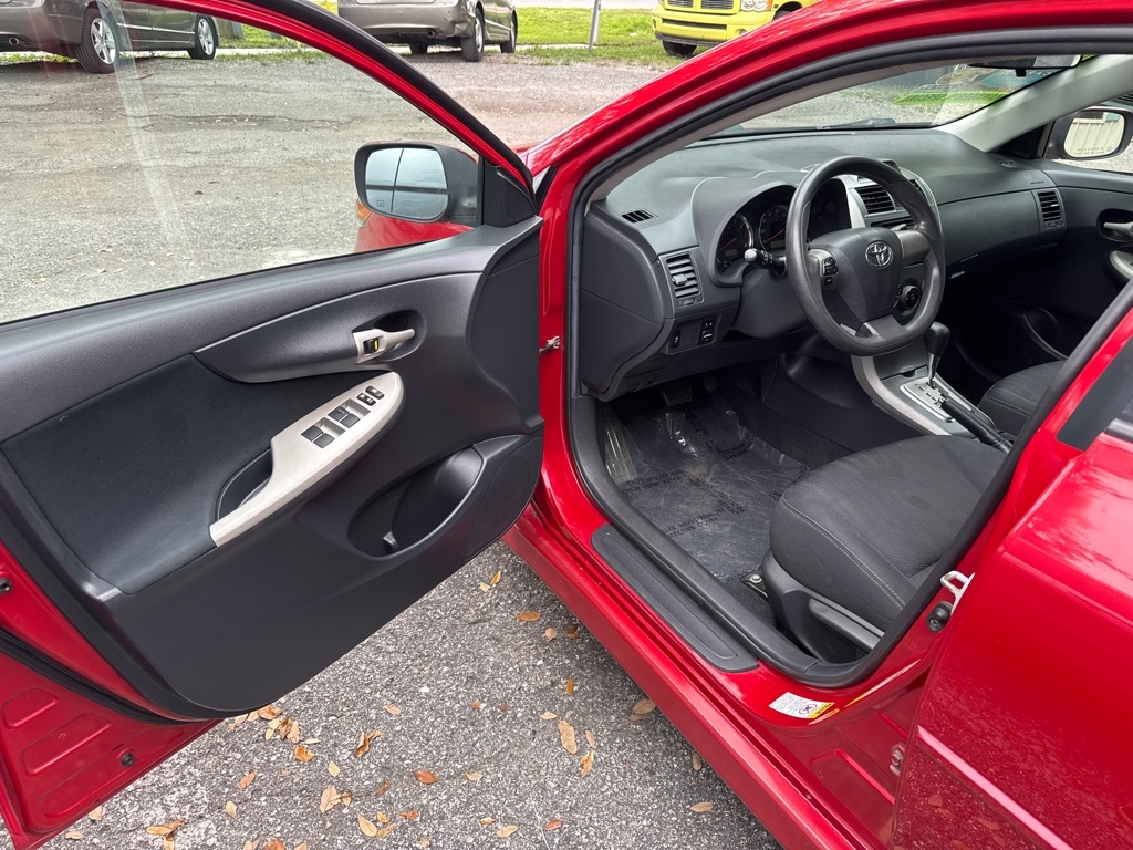 Toyota Corolla  2013 Toyota Corolla  2013