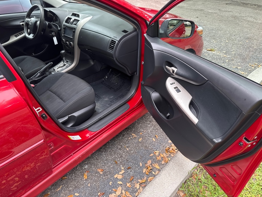 Toyota Corolla  2013 Toyota Corolla  2013