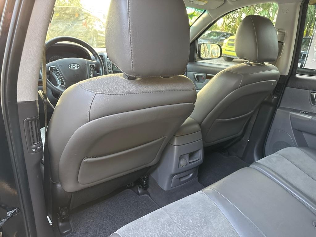 Hyundai Santa Fe  2012