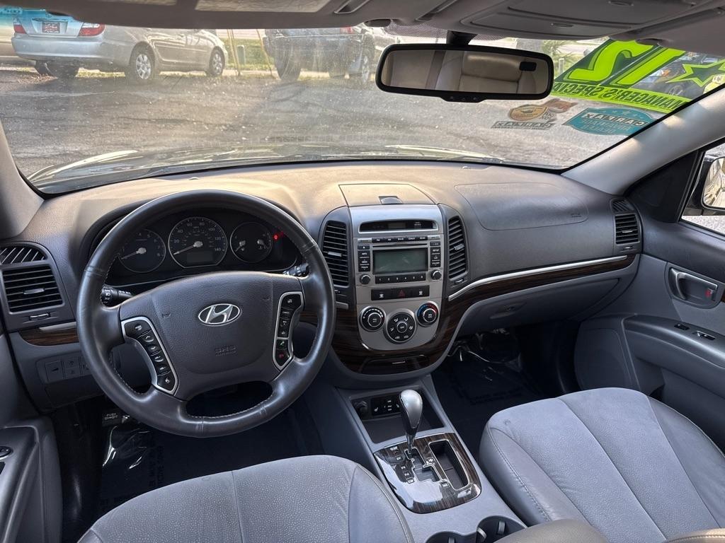 Hyundai Santa Fe  2012