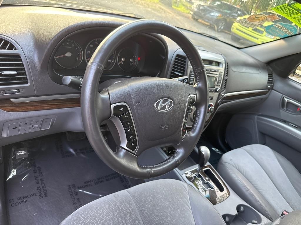 Hyundai Santa Fe  2012