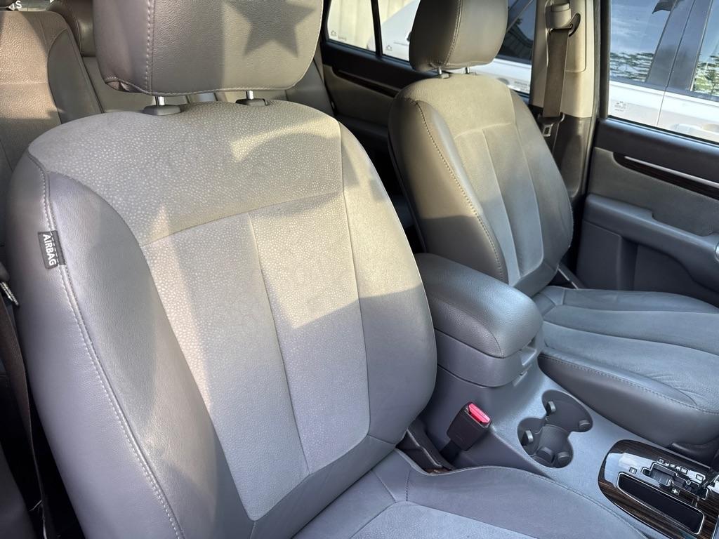 Hyundai Santa Fe  2012