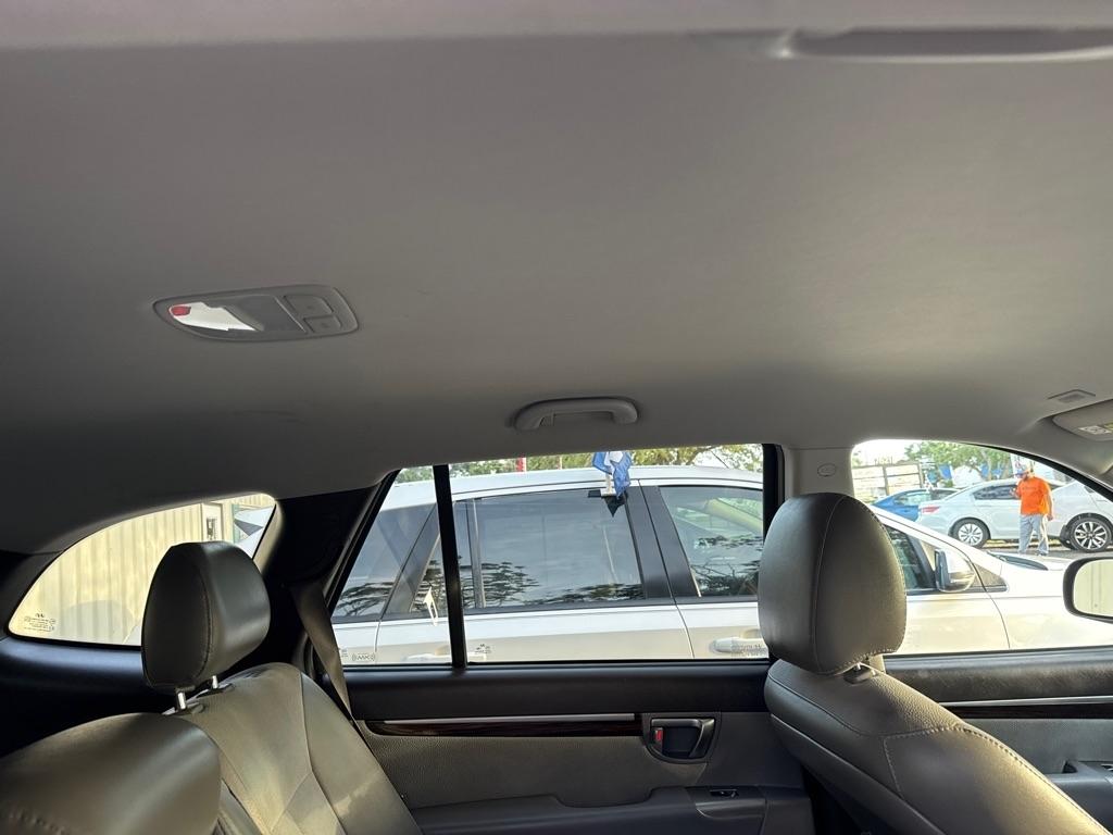 Hyundai Santa Fe  2012