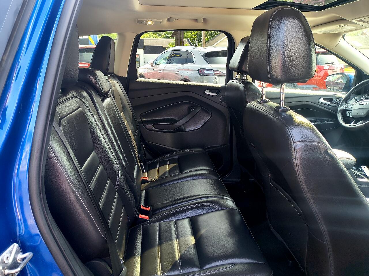 Ford Escape Titanium 4WD 2017 Ford Escape Titanium 4WD 2017