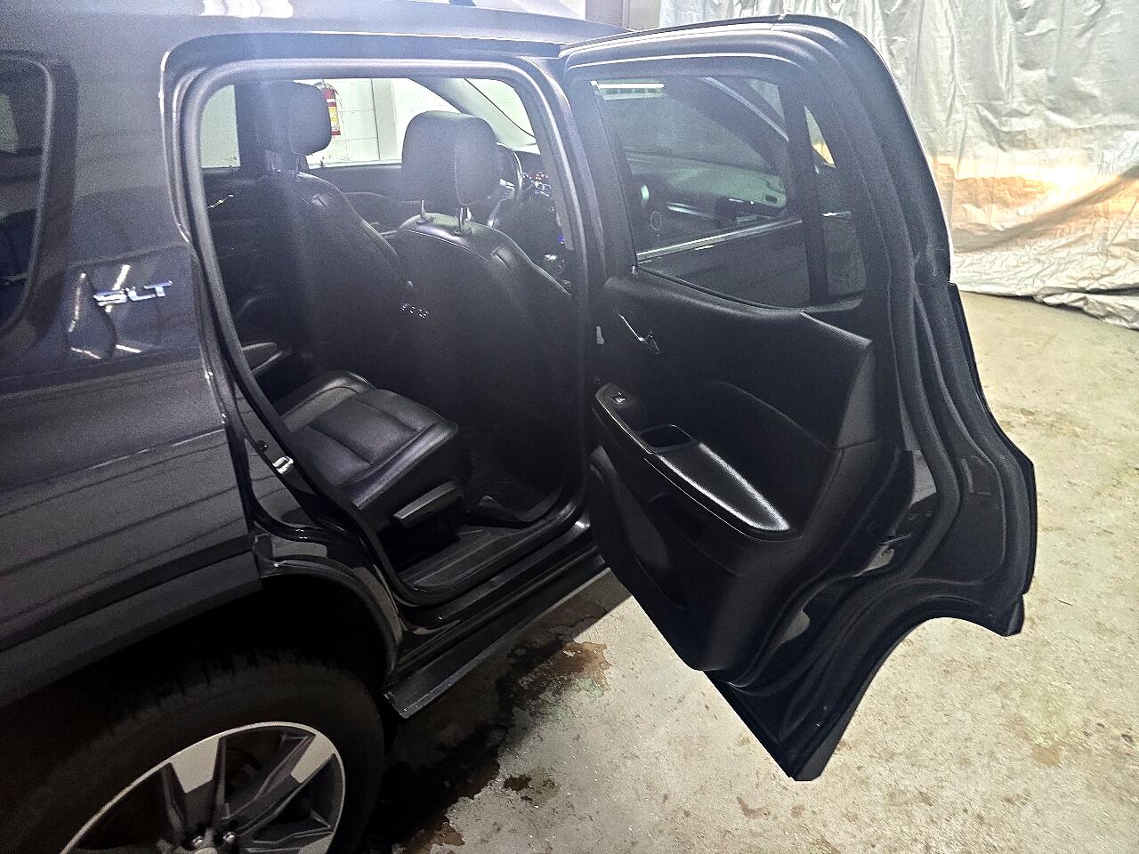 GMC Acadia AWD 4dr SLT w/SLT-2 2017