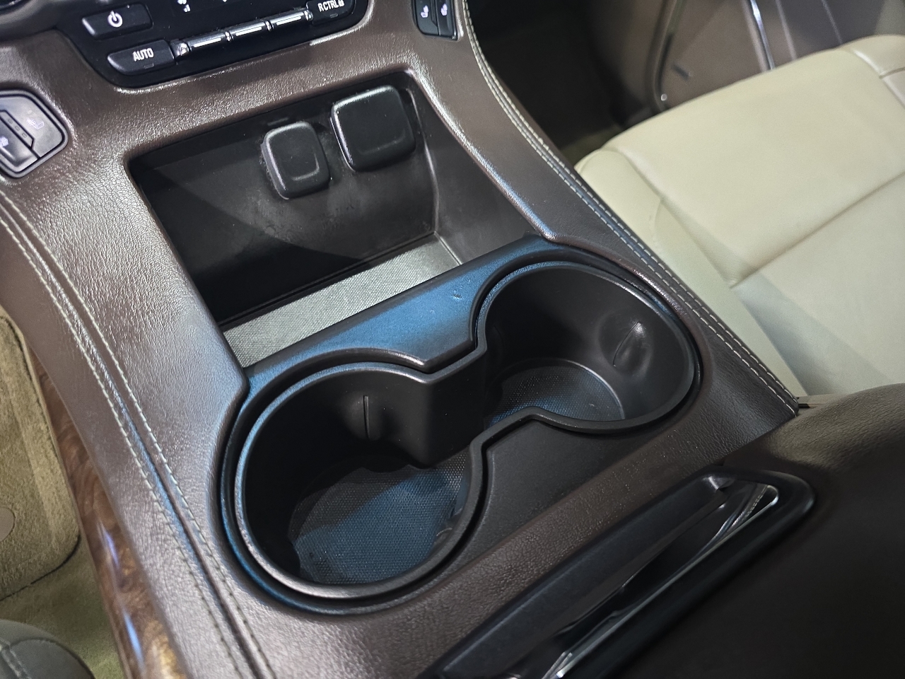 Chevrolet Tahoe 4WD 4dr LT 2016