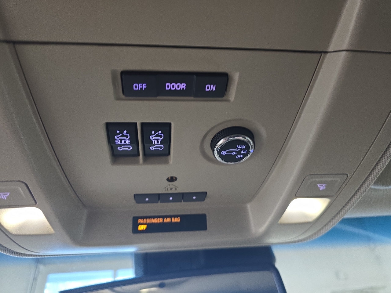 Chevrolet Tahoe 4WD 4dr LT 2016