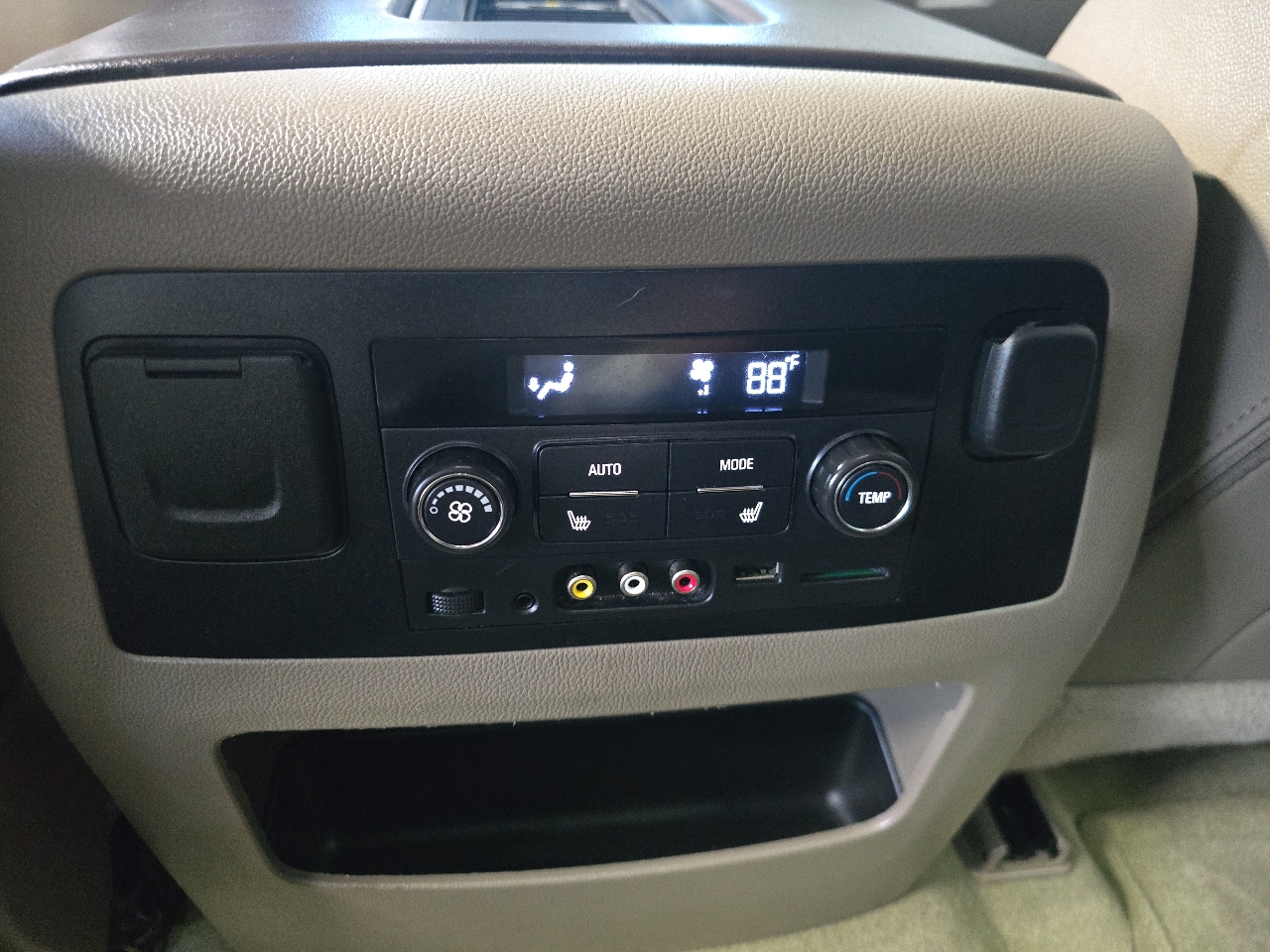 Chevrolet Tahoe 4WD 4dr LT 2016