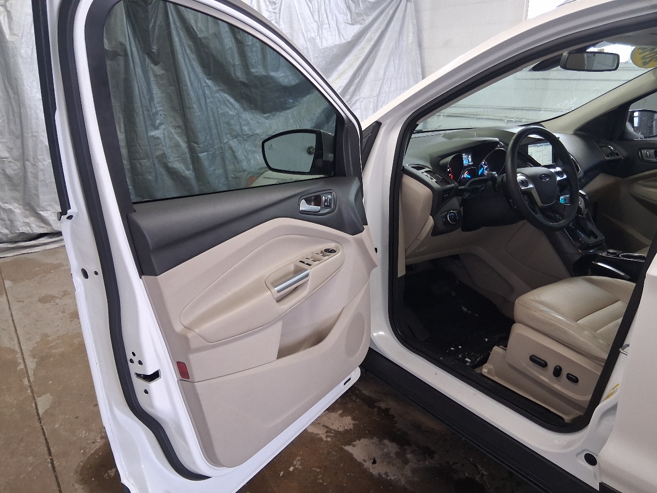 Ford Escape 4WD 4dr Titanium 2014