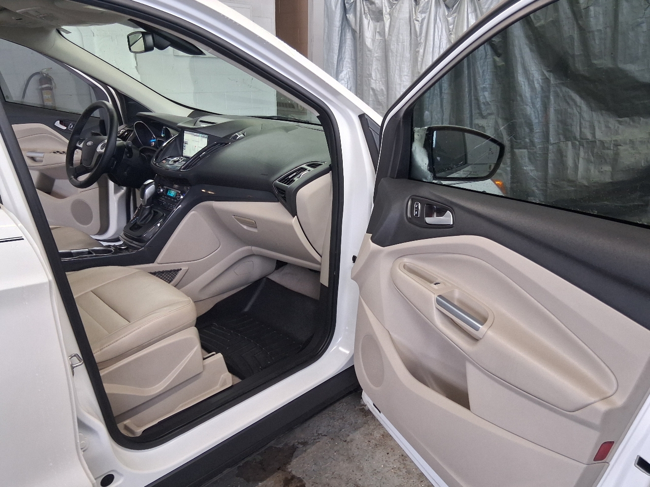 Ford Escape 4WD 4dr Titanium 2014