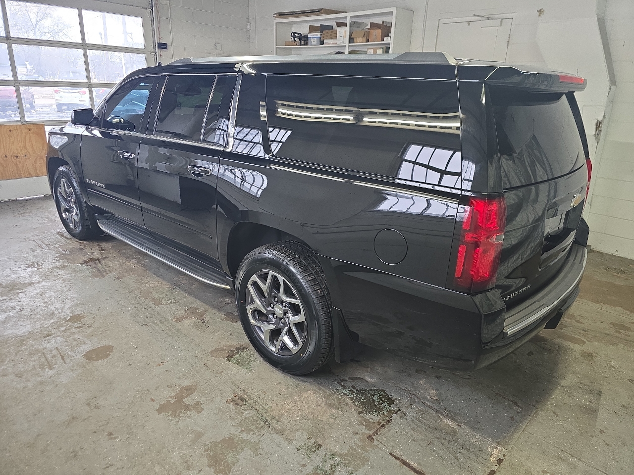 Chevrolet Suburban 4WD 4dr 1500 Premier 2018