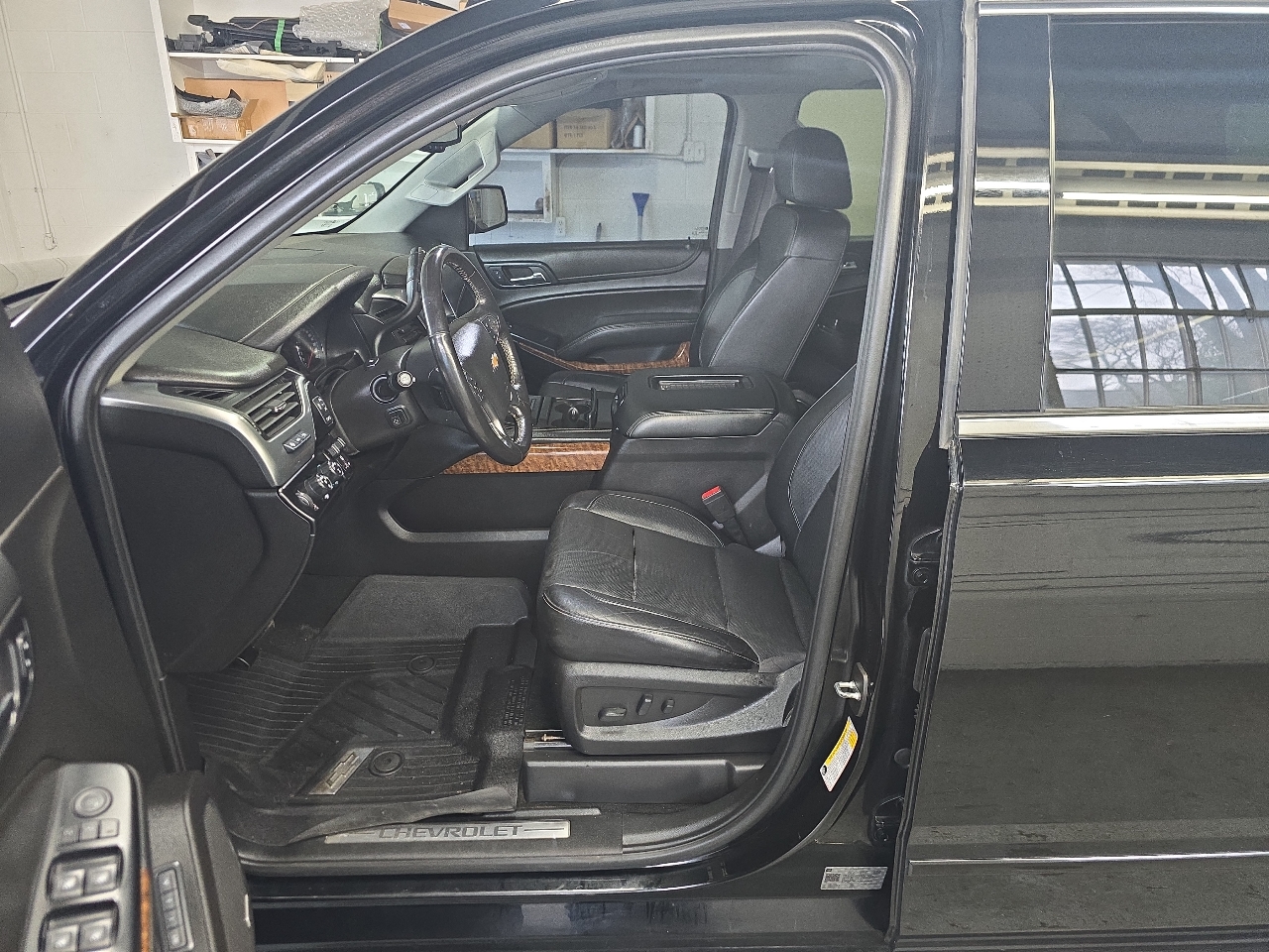 Chevrolet Suburban 4WD 4dr 1500 Premier 2018